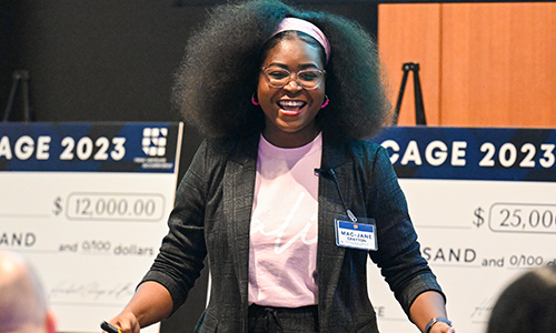 Harbert students presenting at a pitch competition