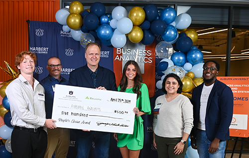 Auburn Analysts, The People Choice Award