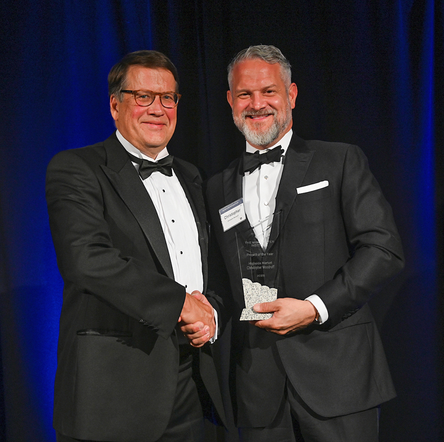 2 men at awards gala