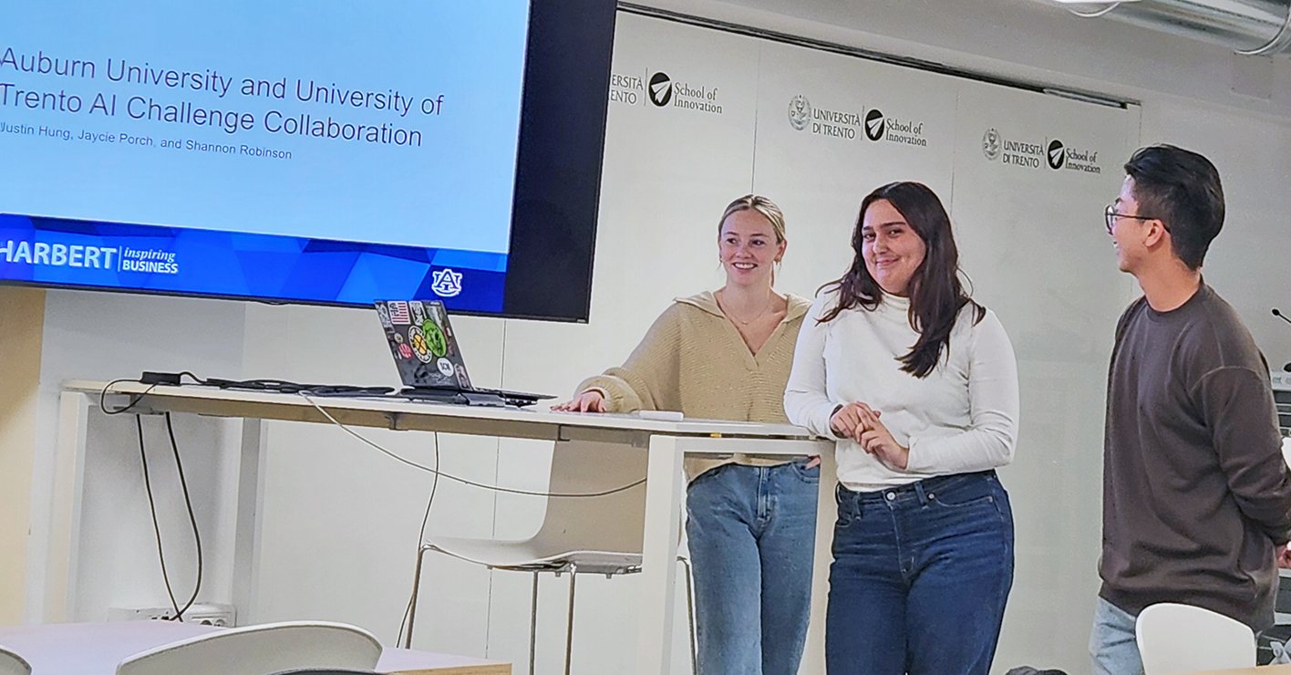 Auburn students doing presentation in class